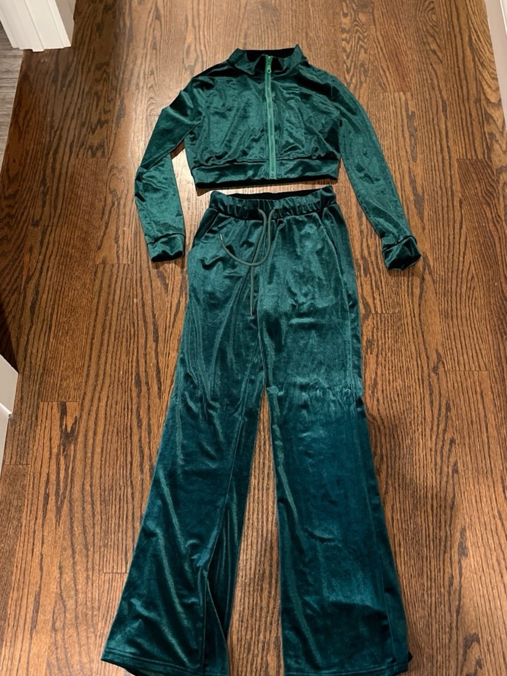Velvet Zip-Front Crop Jacket & Wide-Leg Pants Set - Emerald Green
